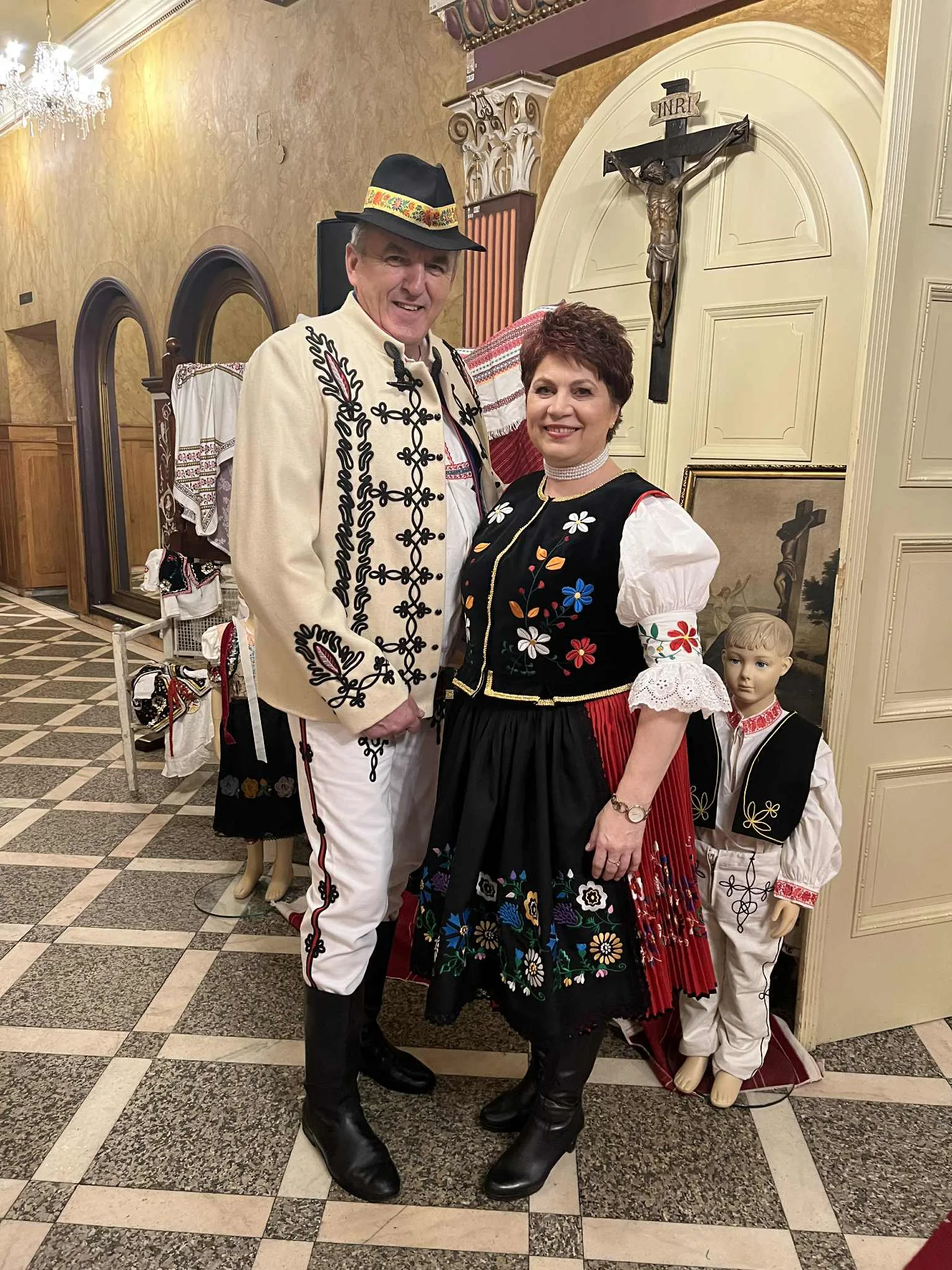 Elmira – ľudové kroje a tradície